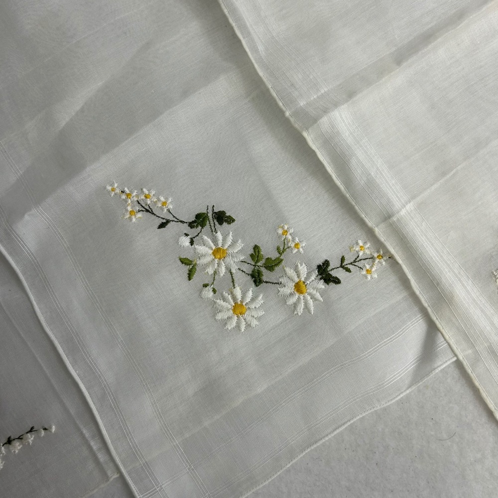 Vintage Cottagecore Swiss Cotton Handkerchiefs Gerbrend Treasure Masters 4pc - Picture 3 of 10